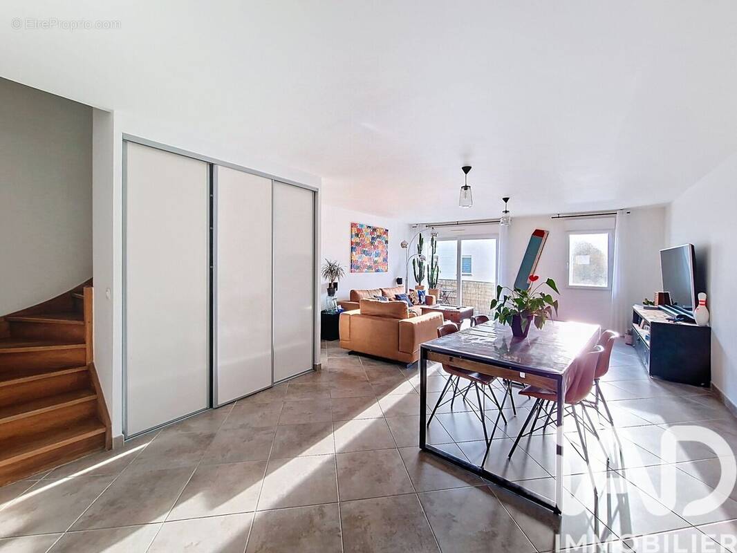 Photo 1 - Appartement à SAINT-FARGEAU-PONTHIERRY