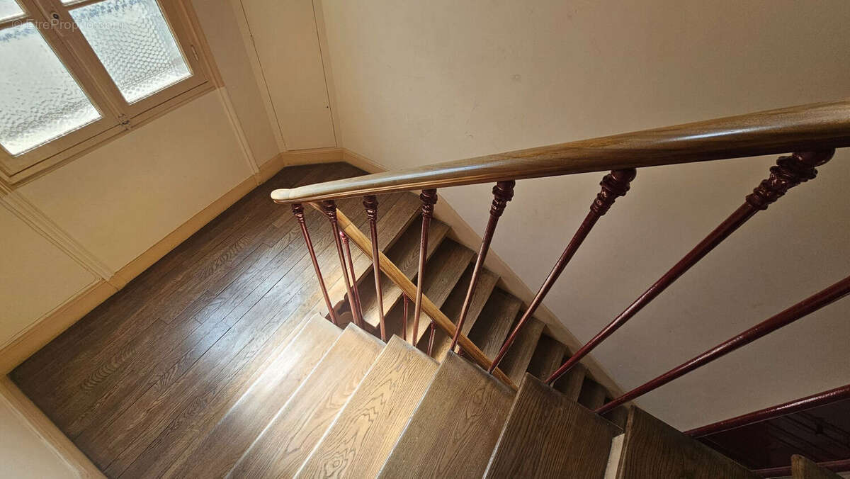 Appartement à SAINT-MAUR-DES-FOSSES