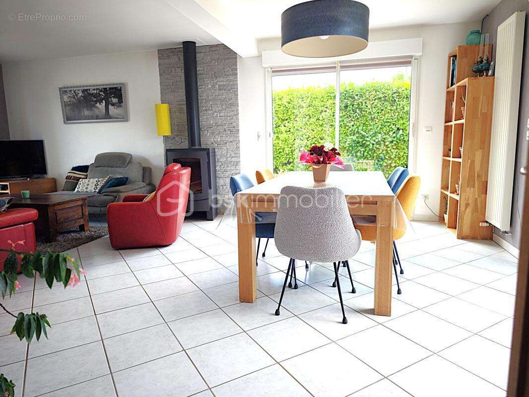 Maison à EPERNON