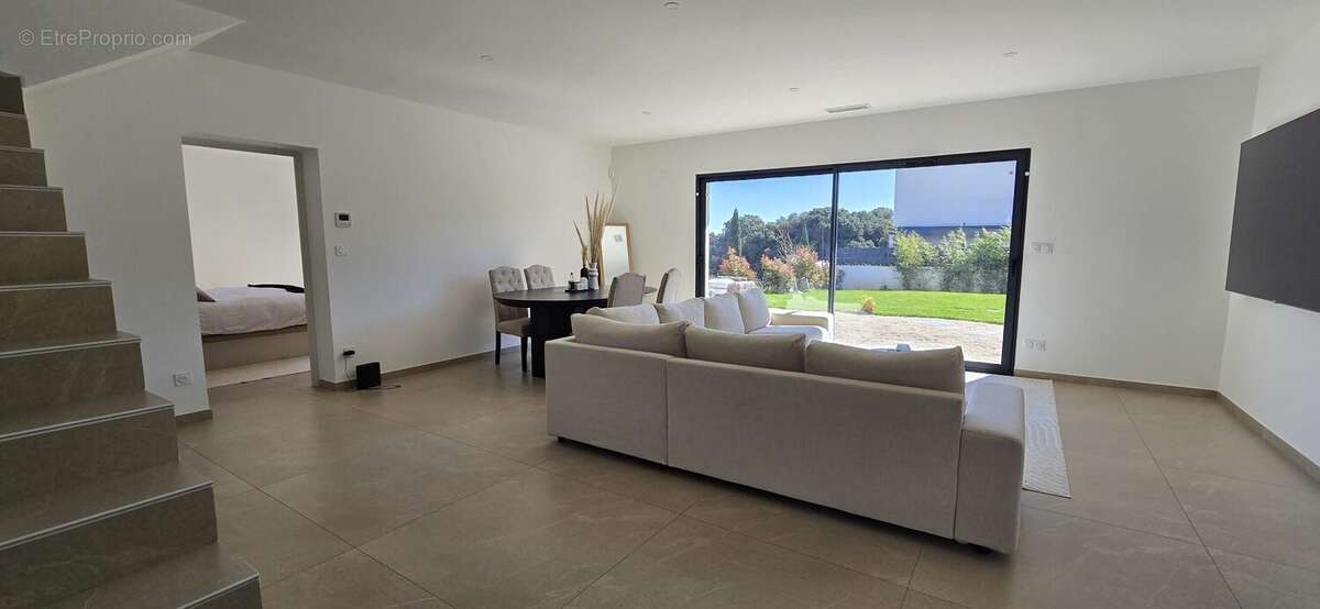 Maison à SAINT-GILLES