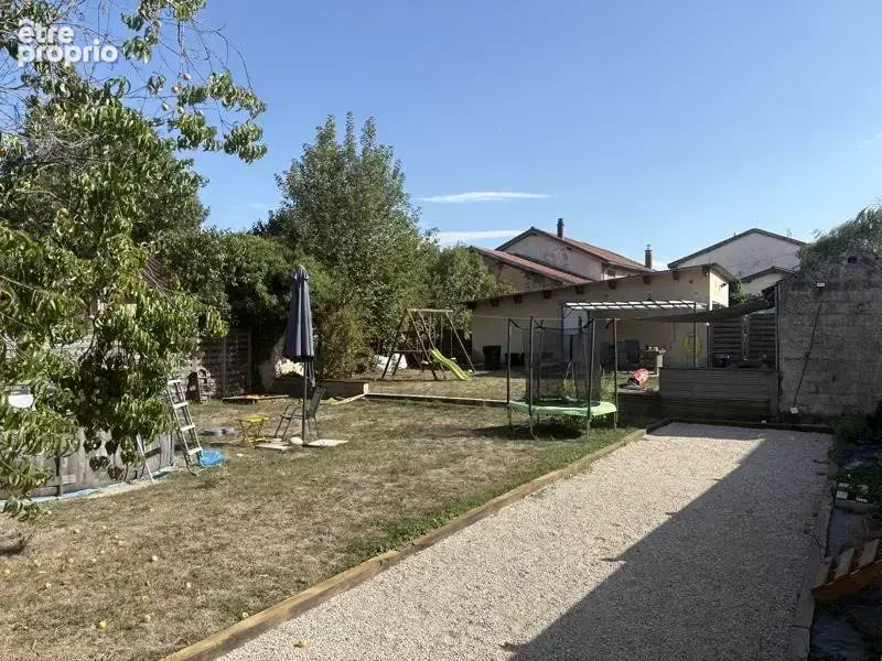 Maison de 5 pièces principales - photo 2