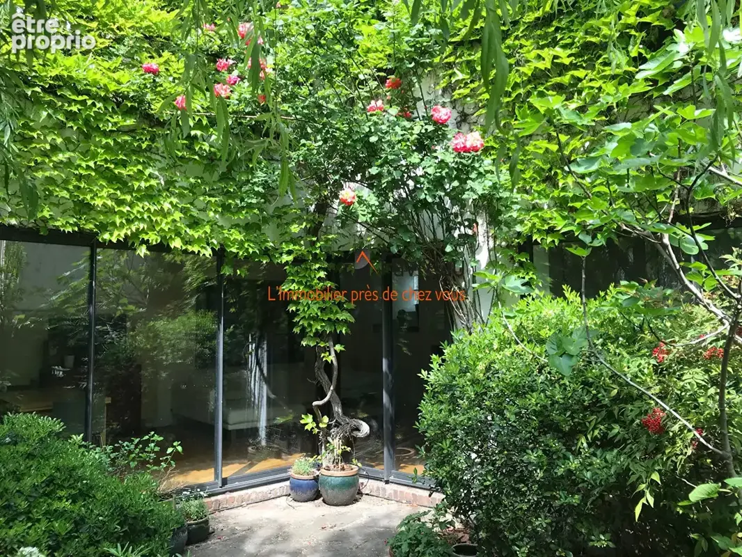 Malakoff - Maison familiale avec terrasse et jardin - 7 pièces 235.34 m2 - photo 12
