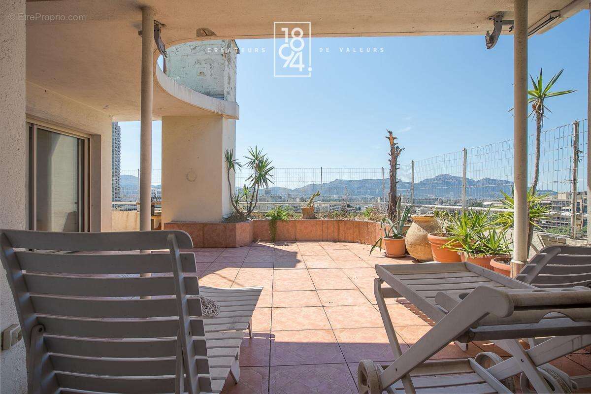 Appartement T3 à vendre Marseille 8e (13008)  100 m²  Toit Terrasse Dernier étage Carré d'Or - photo 4