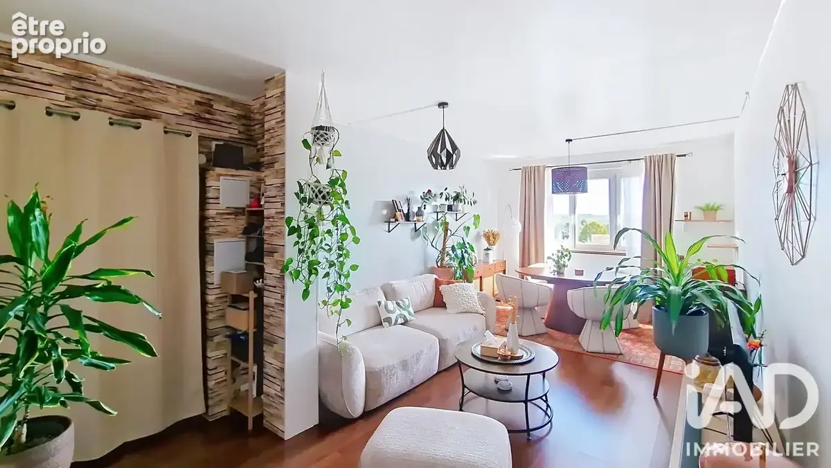 Photo 1 - Appartement à SAINT-FARGEAU-PONTHIERRY