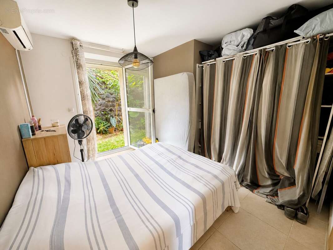 Appartement 50 m² à Saint-Denis  - photo 6