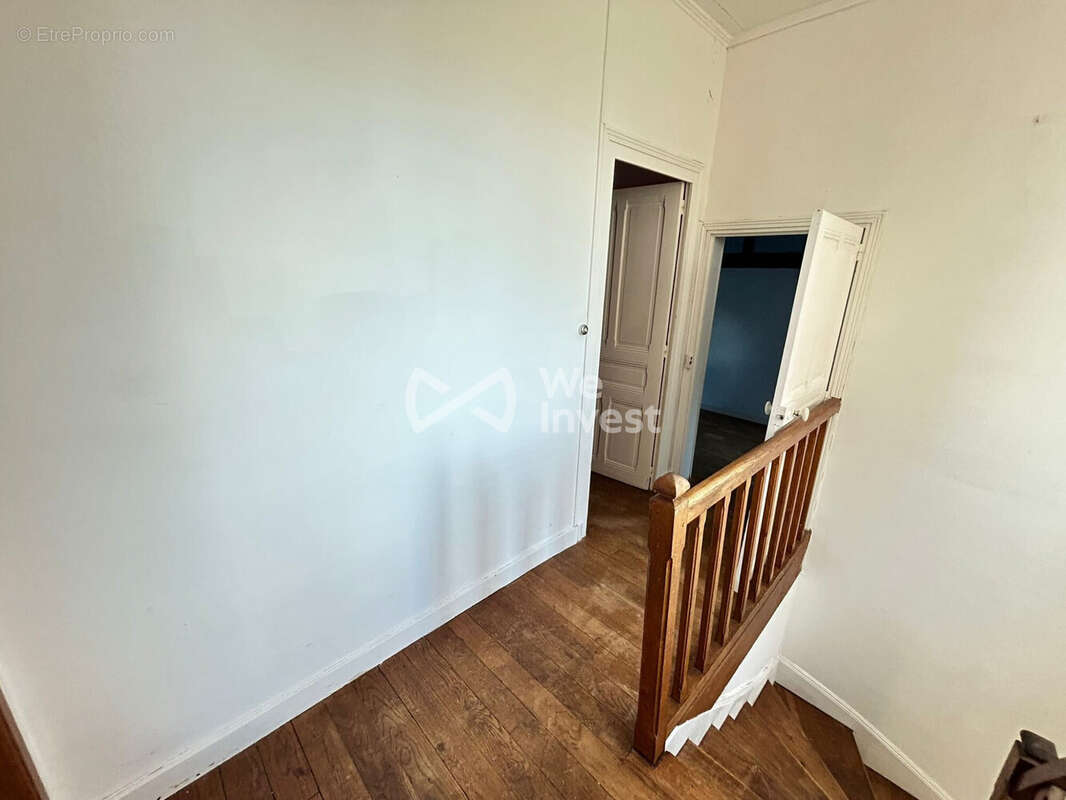 Maison 155 m² à Villemandeur  - photo 8