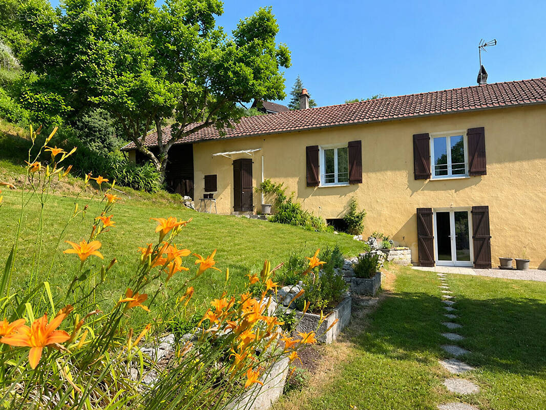 Maison à GENEUILLE