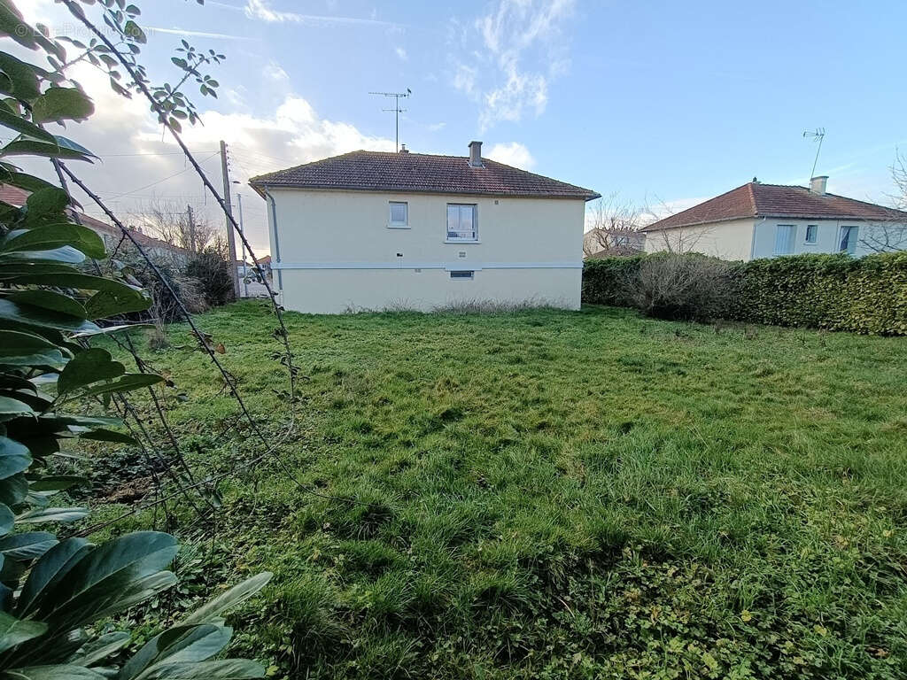 Maison à SAINT-POURCAIN-SUR-SIOULE