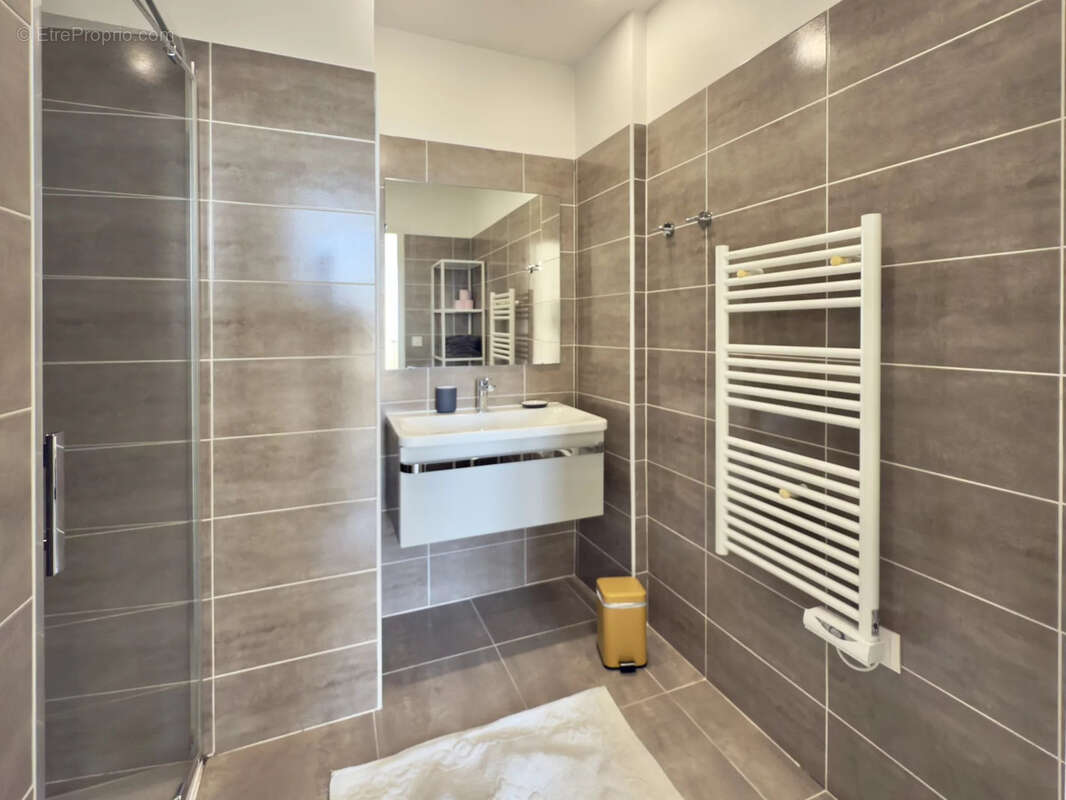 A vendre appartement vue mer 3 chambres la croix valmer - photo 12