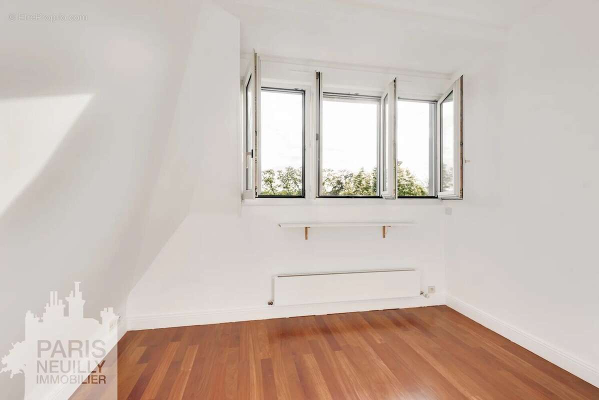 Appartement à NEUILLY-SUR-SEINE