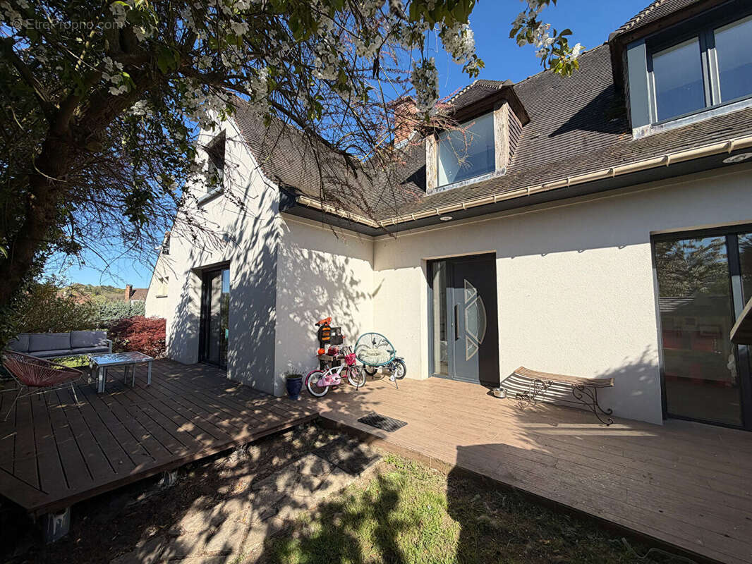 Maison à BOISSISE-LE-ROI