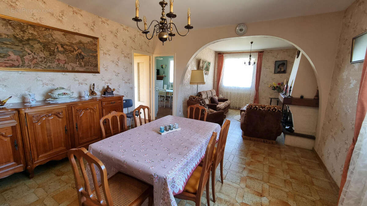 20250918_143849 - Maison à SAINT-SAUD-LACOUSSIERE