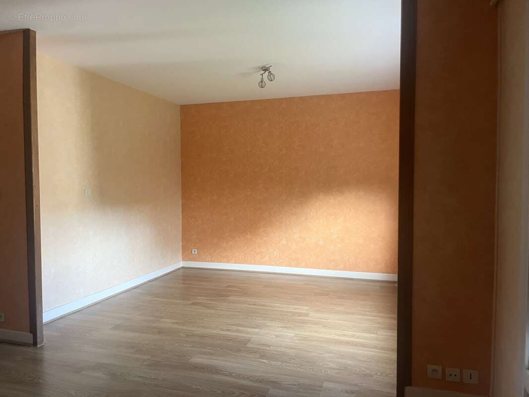 Appartement 73 m² à Saint-Astier  - photo 553