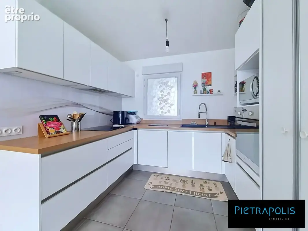 Appartement 103 m² à Decines-Charpieu  - photo 5