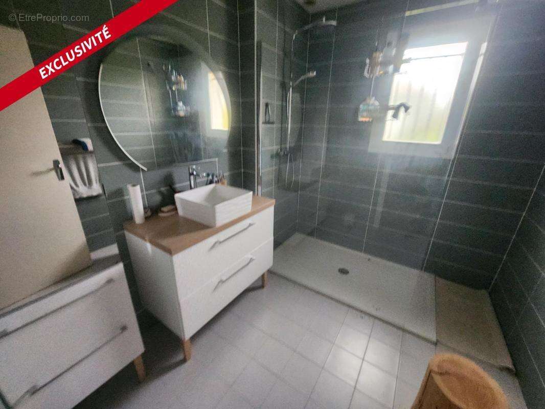 Maison à PRIGNAC-ET-MARCAMPS