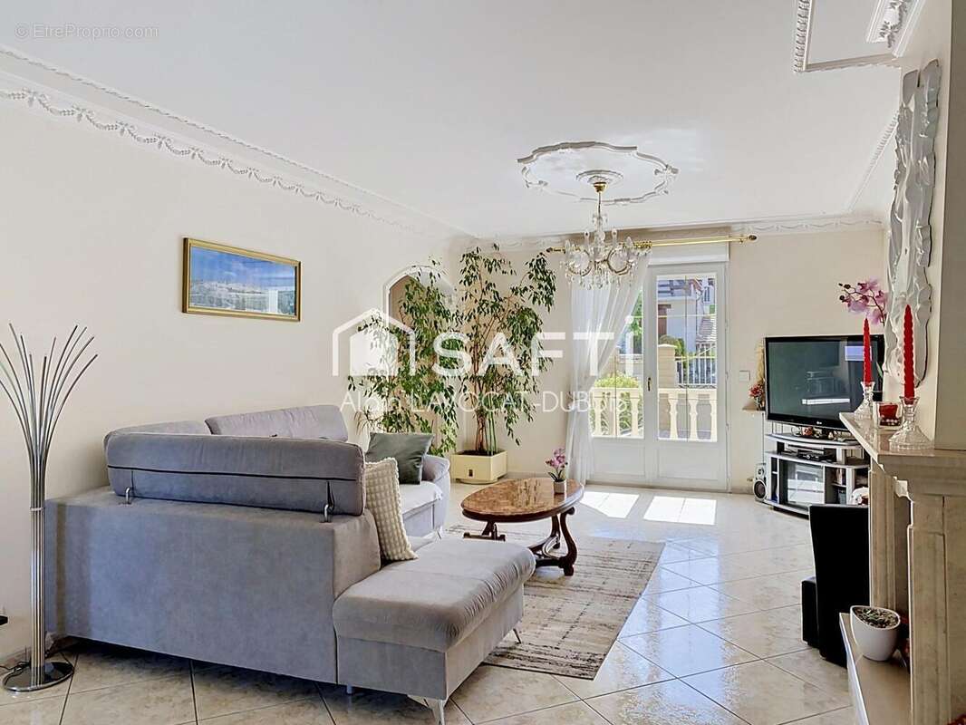 Maison 225 m² à Gournay-Sur-Marne  - photo 3