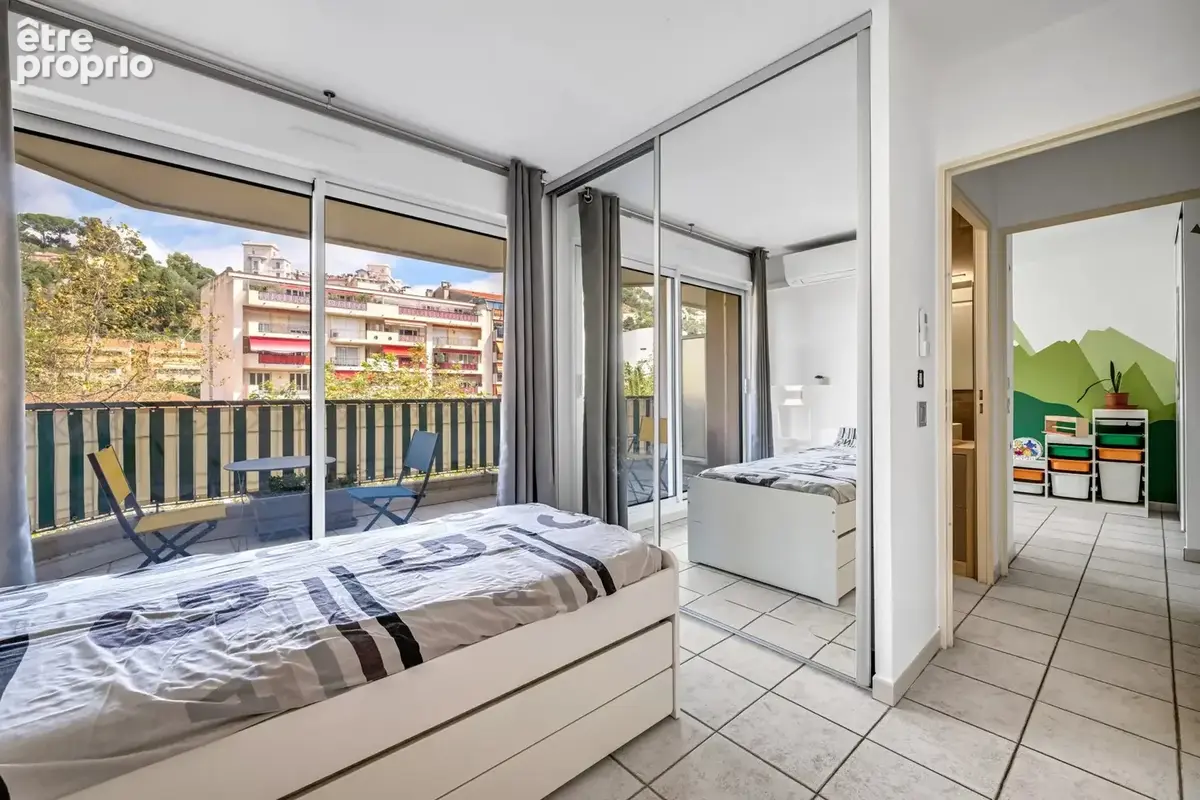 MENTON - BORRIGO - Appartement 4 pièces avec très grande terrasse et garage - photo 11