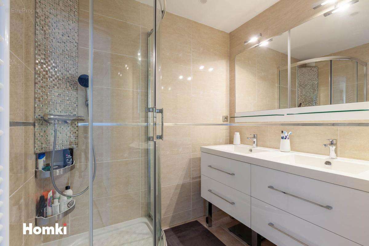 Appartement à MARSEILLE-5E