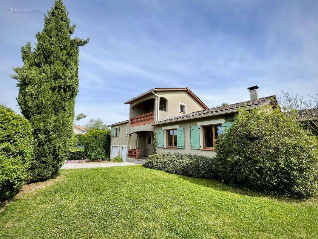  Coup de cœur de l'été : Maison de caractère de 157 m² (4 ch) à 3min de Lévignac !  - photo 2