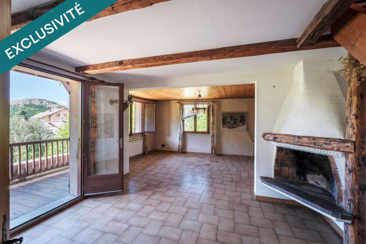 Maison 230 m² à Puy-Saint-Andre  - photo 4