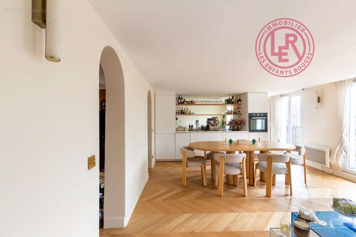 Appartement à PARIS-10E