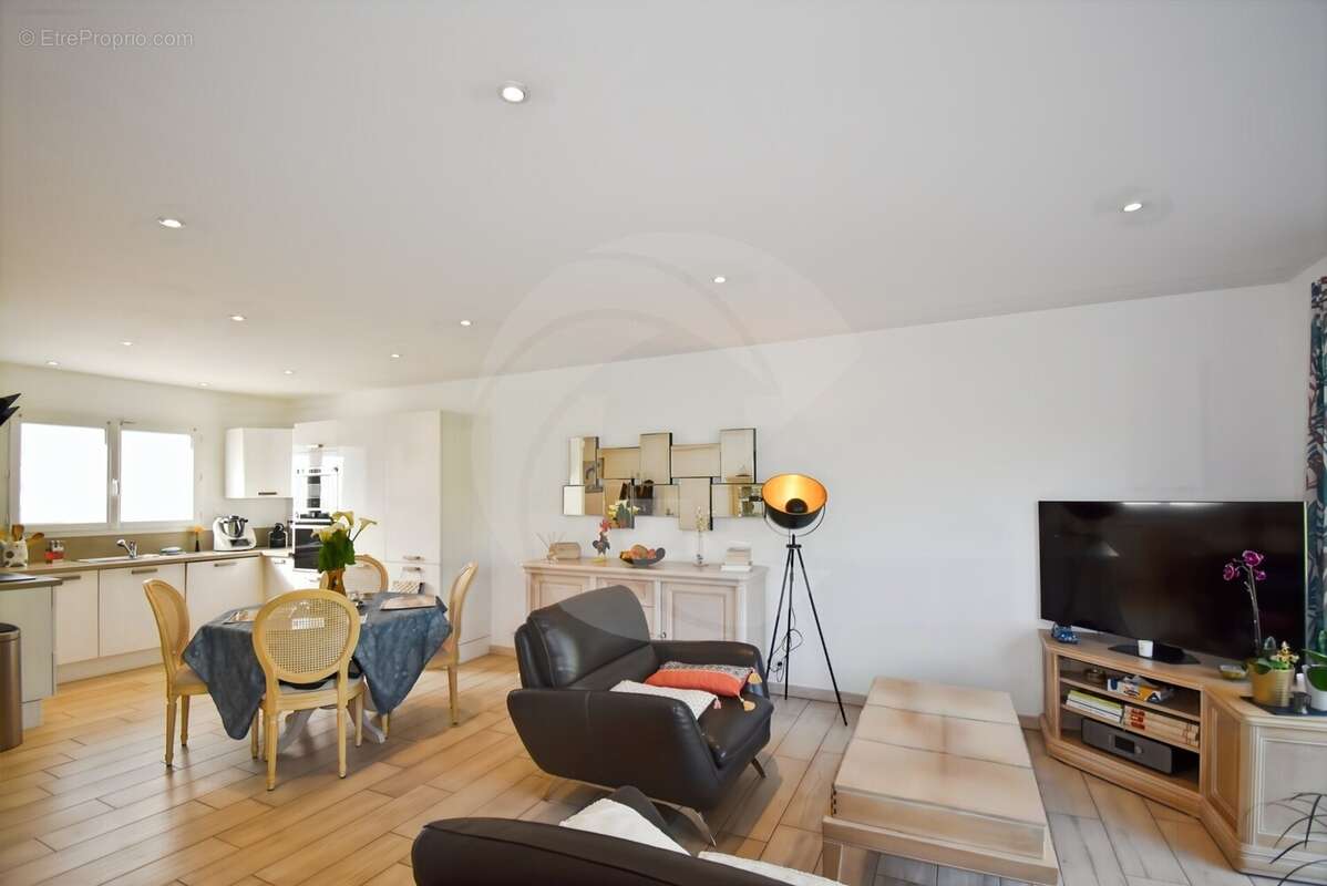Maison 5 pièces 107 m² à vendre à Montauban (82000) - photo 2