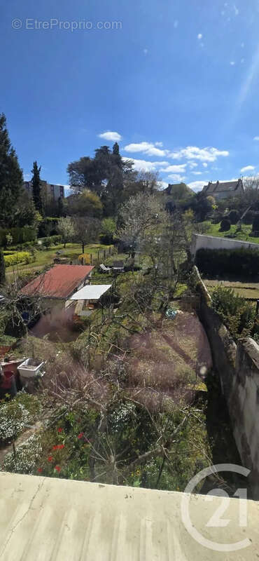 Autre à LE CREUSOT