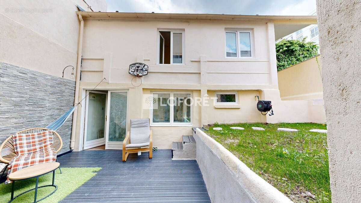 Maison à NANTERRE