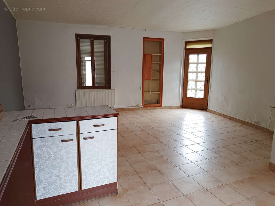 Maison à MEHUN-SUR-YEVRE