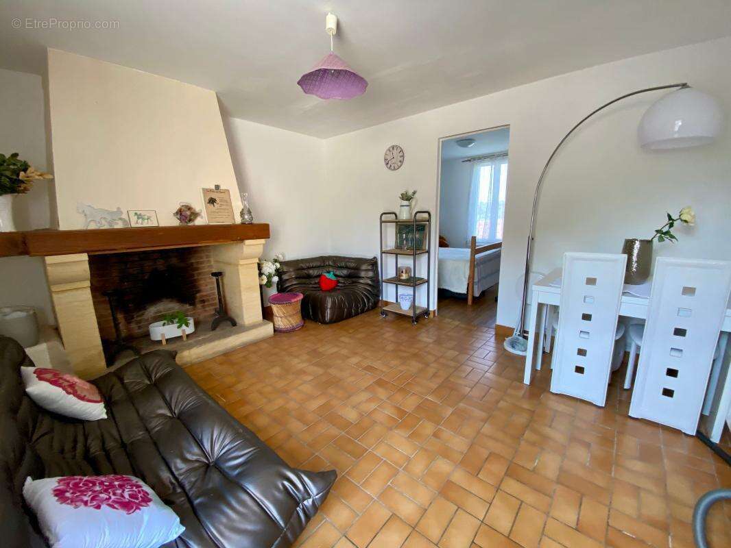 Maison à SAINTE-ALVERE