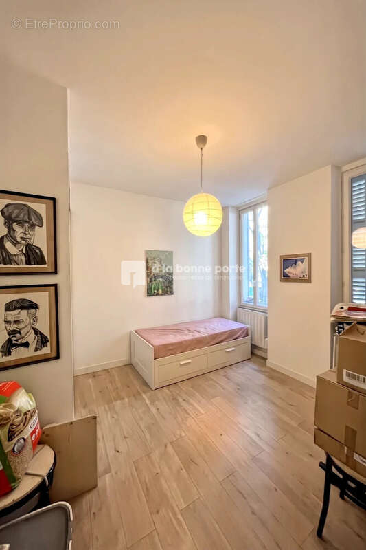 Appartement 63 m² à Marseille-1e  - photo 7