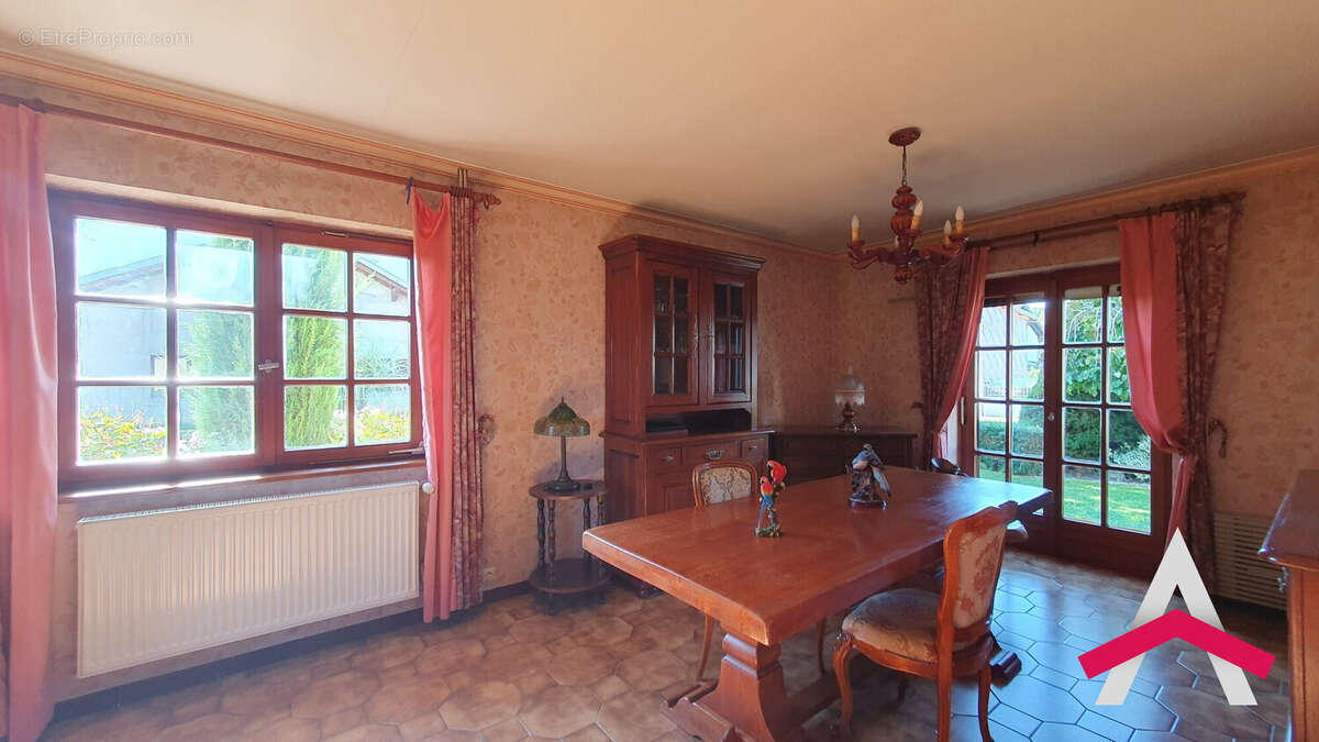 Maison à DANNEMARIE