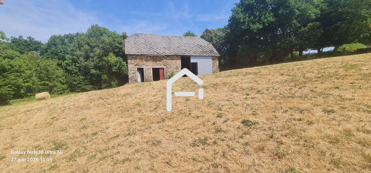Maison 92 m² à Estivaux  - photo 2