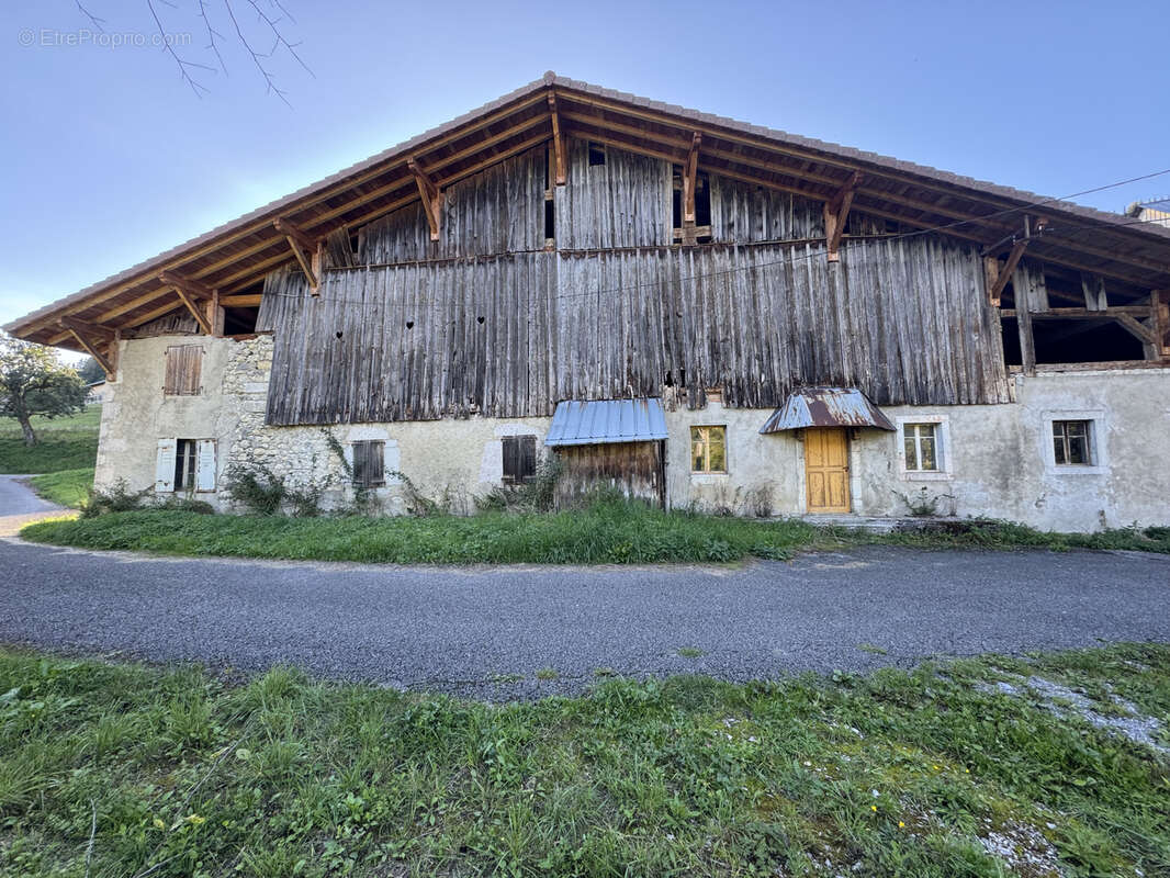 Maison à LULLIN