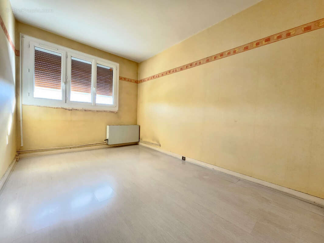 Appartement à SAINT-GERMAIN-LES-ARPAJON