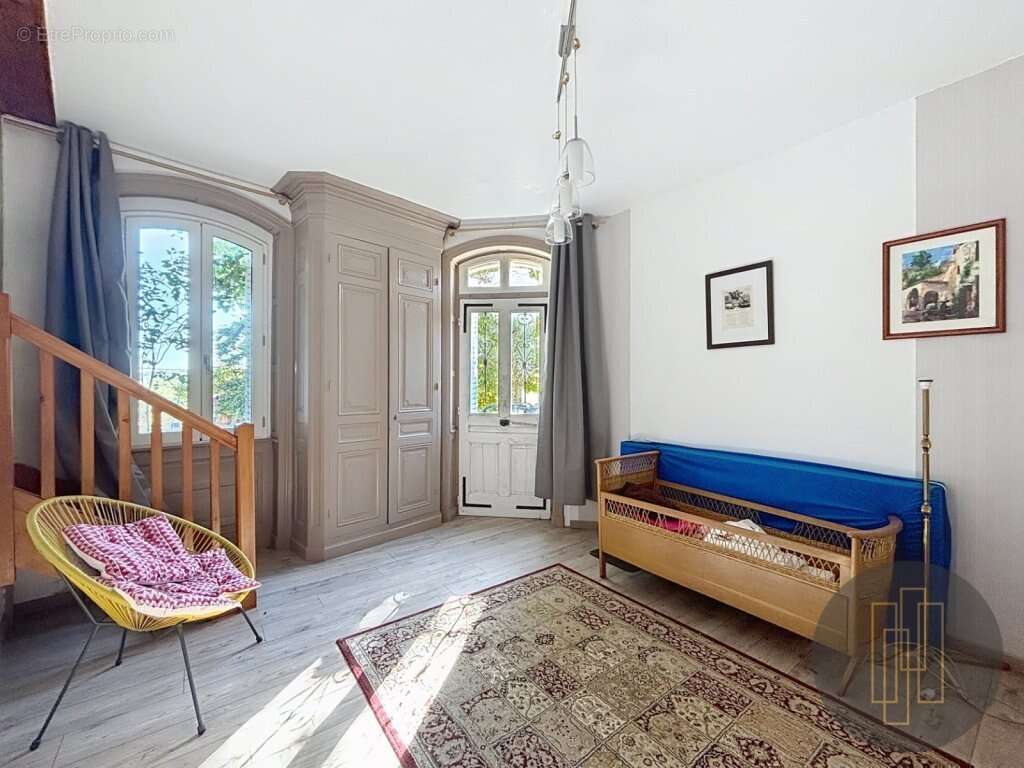 Maison à SAINT-ETIENNE-DES-OULLIERES