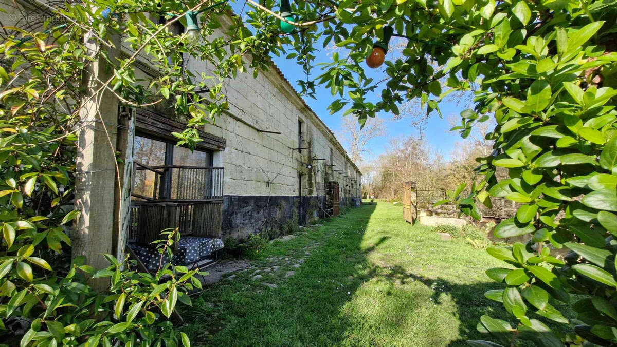 Maison à SAINT-FORT-SUR-GIRONDE