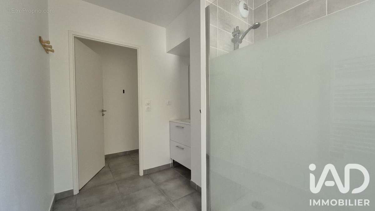 Appartement 80 m² à Sete  - photo 9