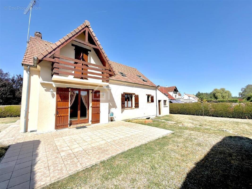 Maison à MILLY-LA-FORET