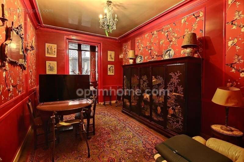 Appartement à PARIS-7E
