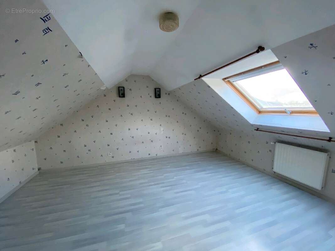 Maison à L&#039;HUISSERIE