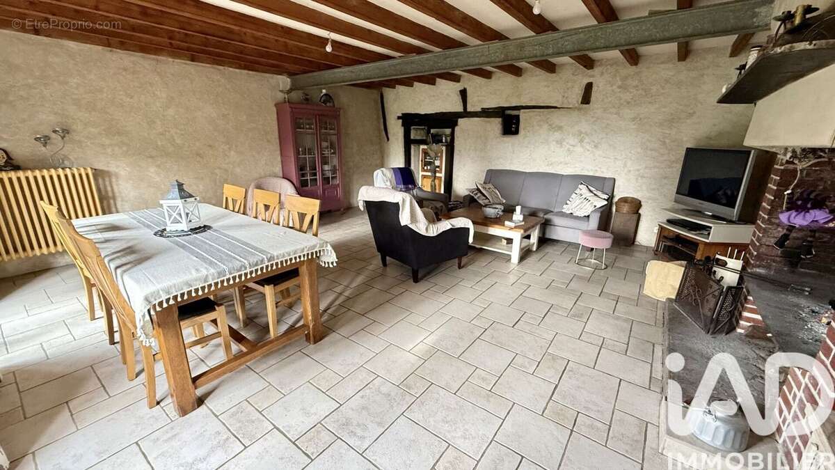 Photo 2 - Maison à SAINT-MEEN-LE-GRAND