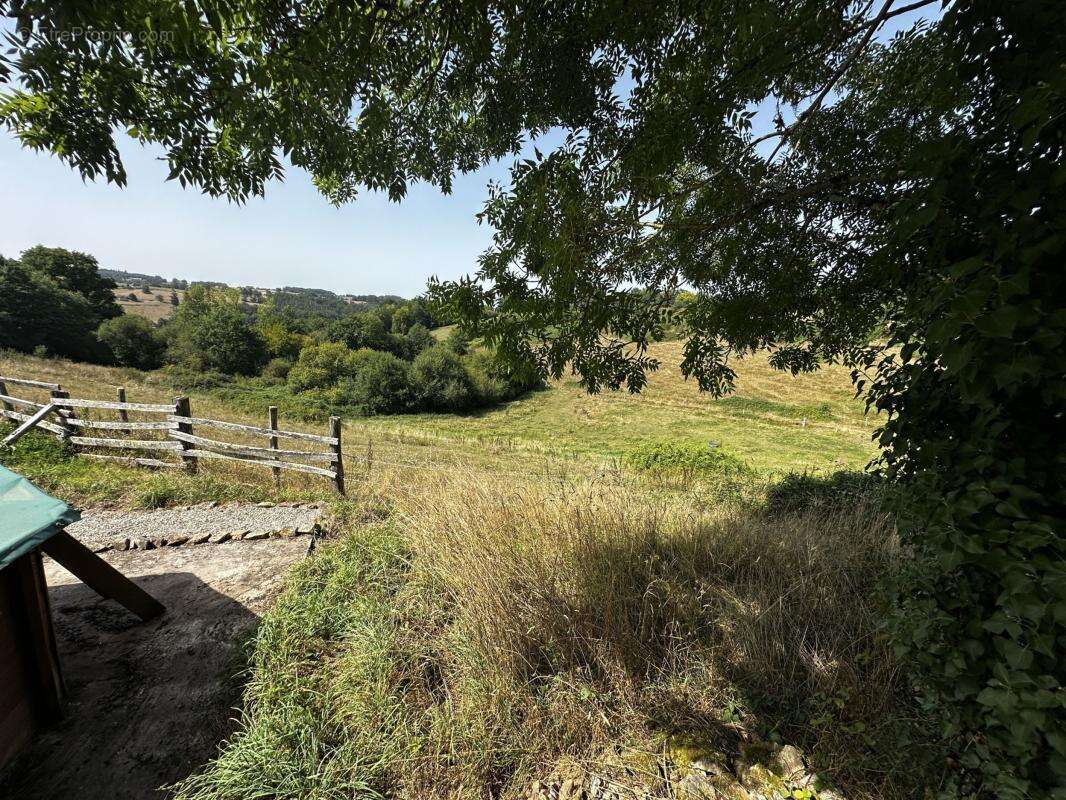 Maison à VICQ-SUR-BREUILH