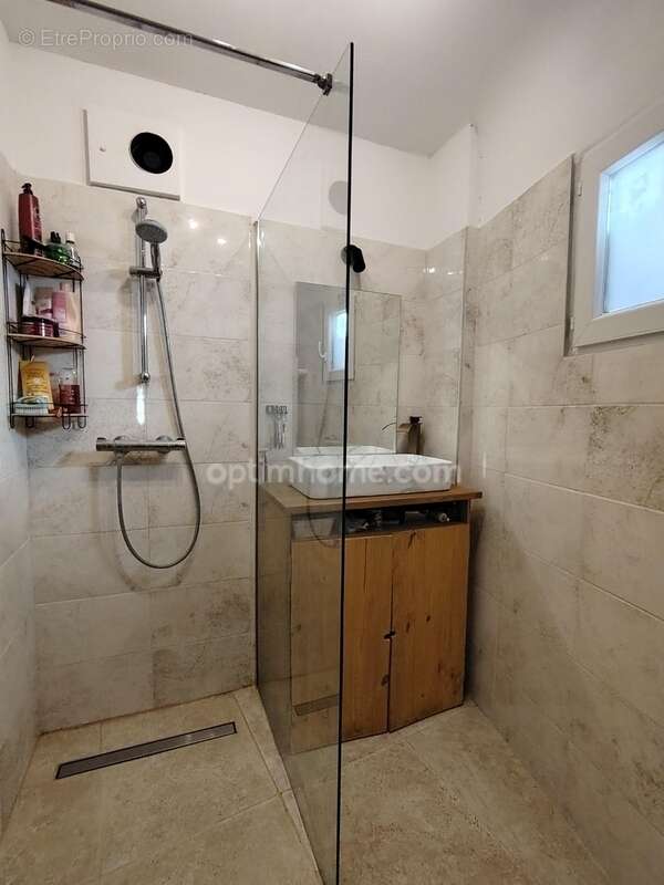 Maison à CABRIERES-D&#039;AIGUES