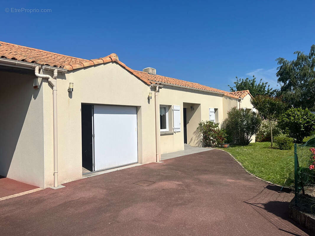 Maison plain pied la chapelle basse mer  4 chambres et 1 bureau - photo 17