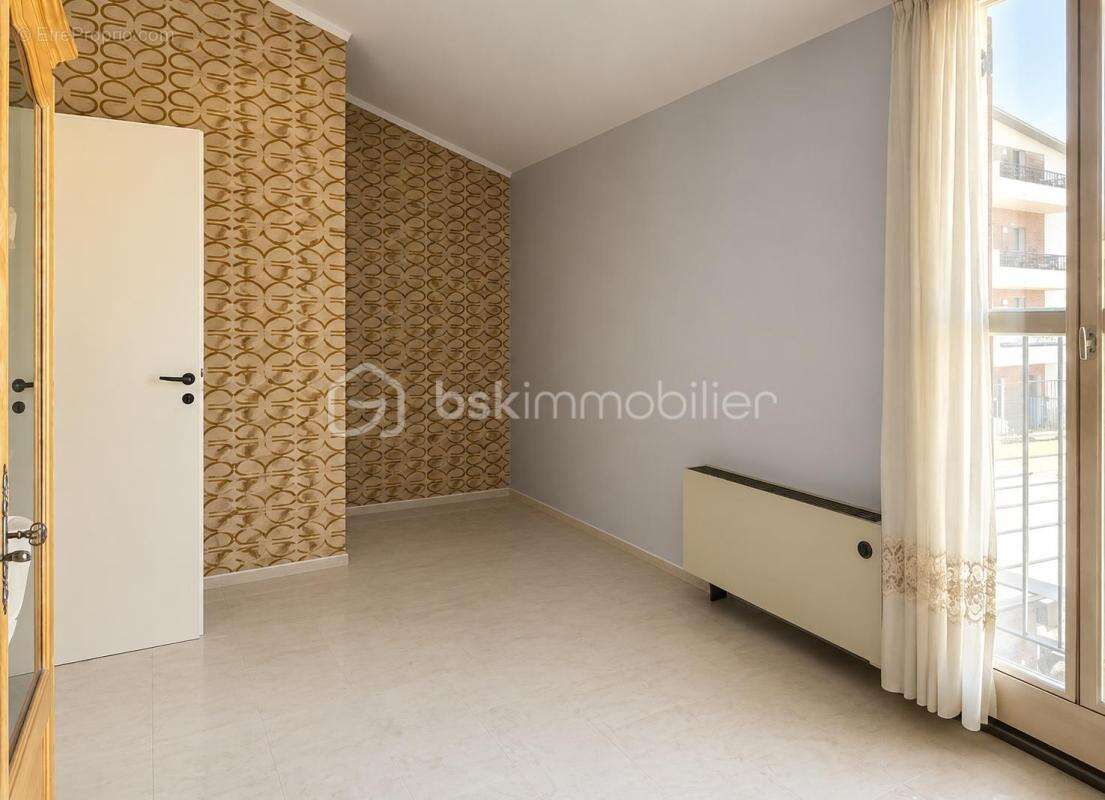 BÉTHENY – Maison familiale 3 chambres, avec jardin dans un quartier résidentiel recherché - photo 9