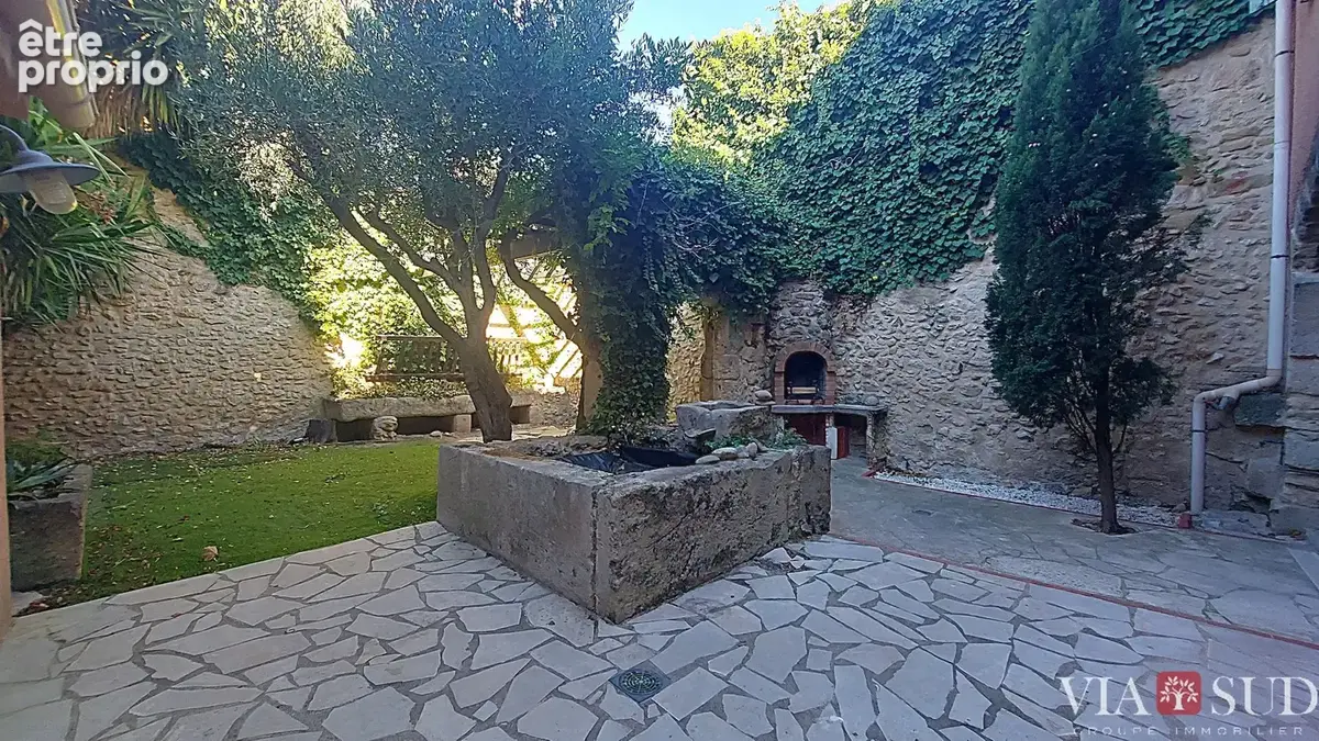 À vendre  Maison de village de caractère de 165 m² avec jardinet et garage - photo 10