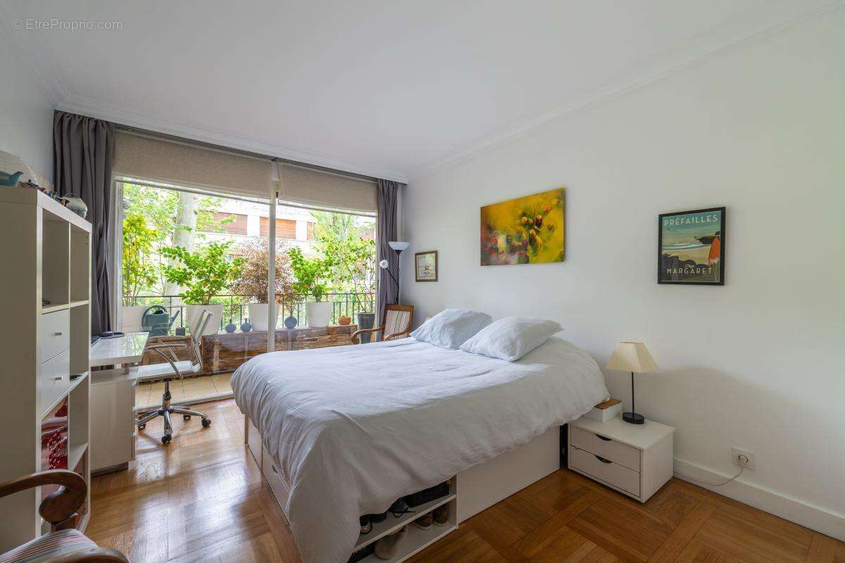 Appartement à VILLE-D'AVRAY