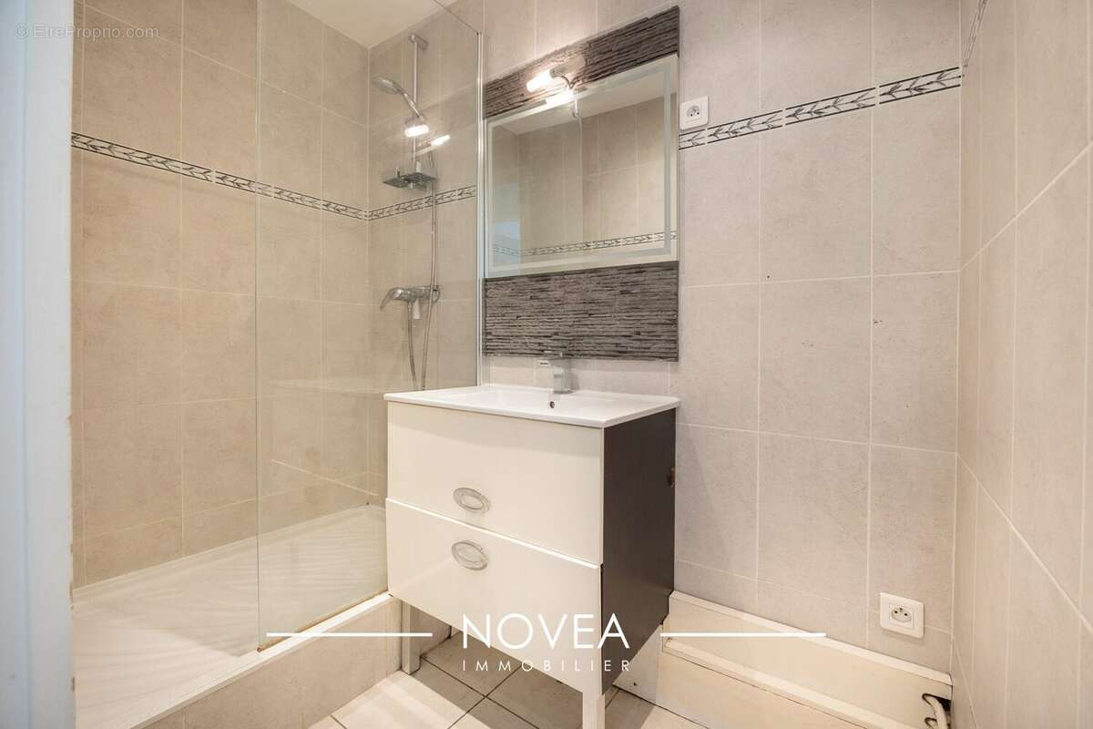 Appartement à TASSIN-LA-DEMI-LUNE