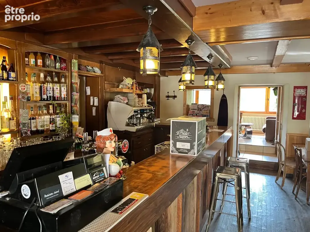 Bar, épicerie et murs commerciaux en station de ski - photo 3